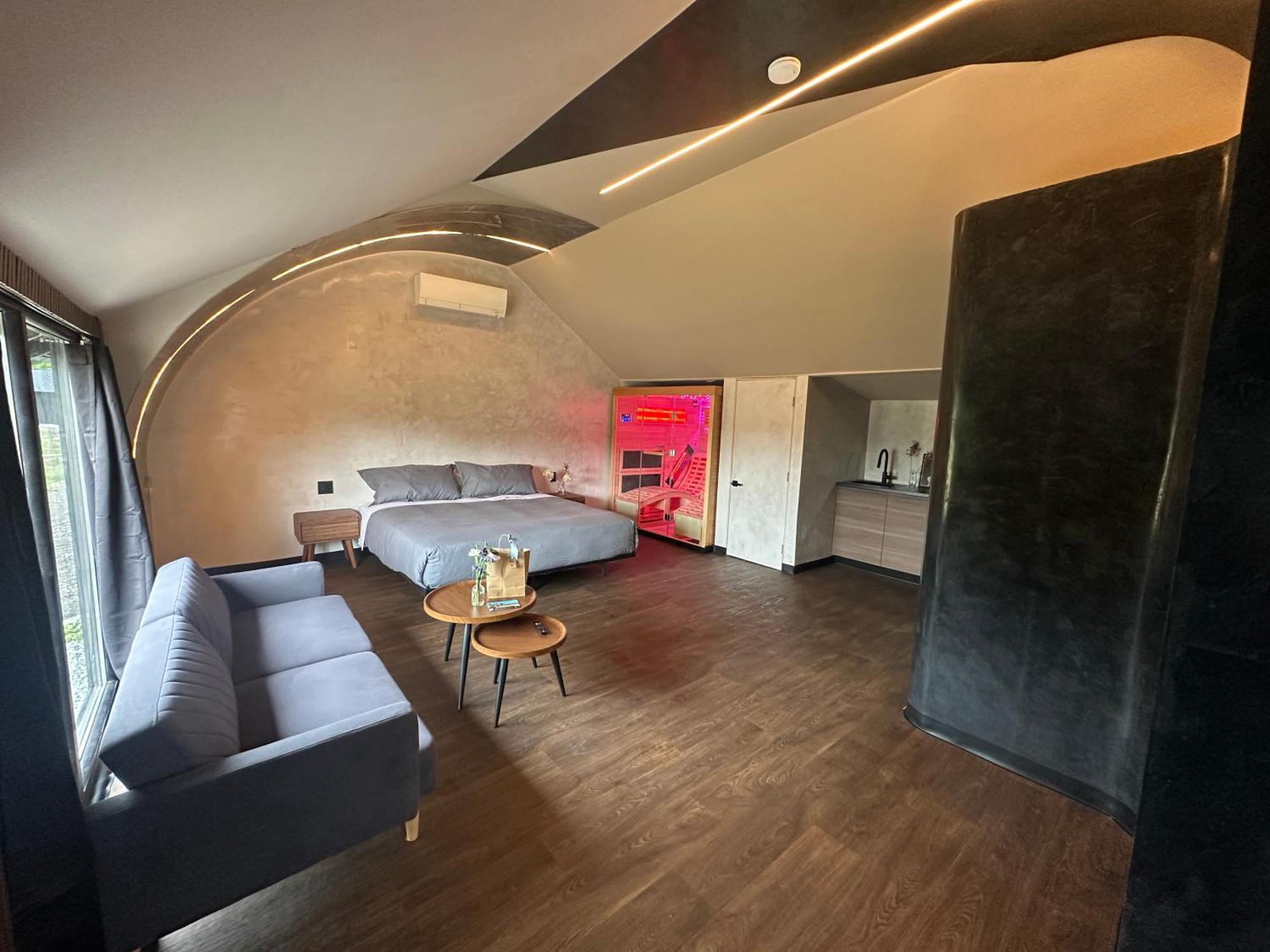 Emrose Luxury Cabins Brandon Room photo